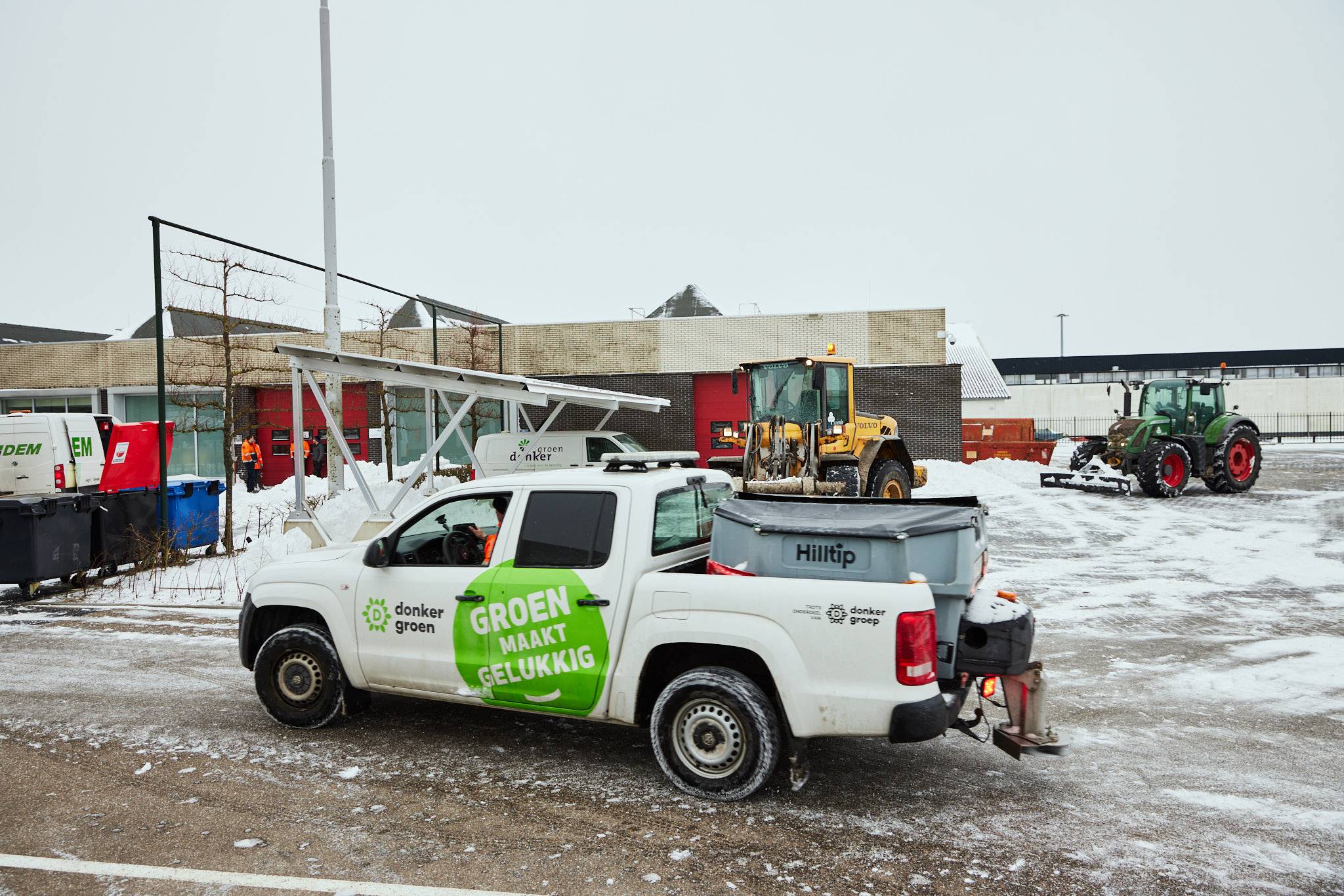 Onze zoutstrooiers en sneeuwschuivers zijn direct beschikbaar bij winterse neerslag