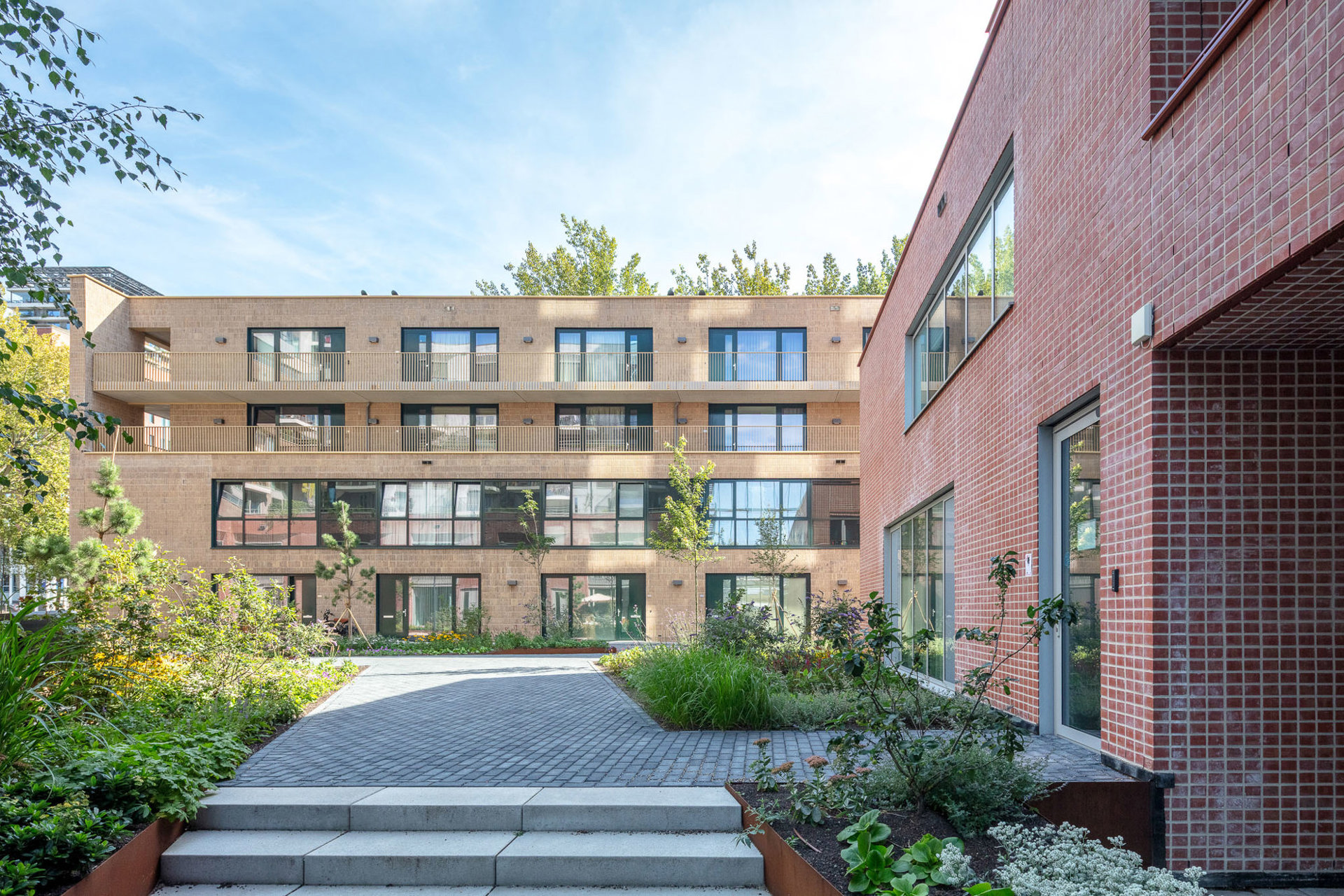 Lovelyrita 01